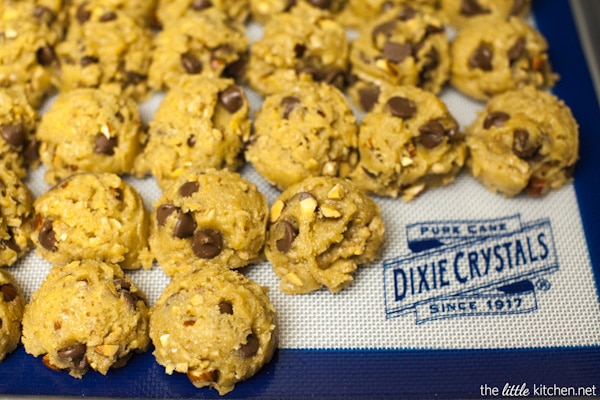 Brown Butter Milk Chocolate Toffee Almond Cookies from thelittlekitchen.net Brown Butter Milk Chocolate Toffee Almond Cookies from thelittlekitchen.net