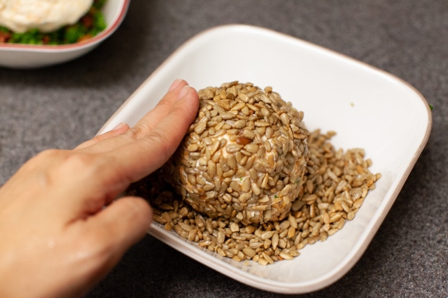 Cheese Ball Recipe from thelittlekitchen.net Cheese Ball Recipe from thelittlekitchen.net