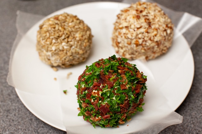 Cheese Ball Recipe from thelittlekitchen.net Cheese Ball Recipe from thelittlekitchen.net