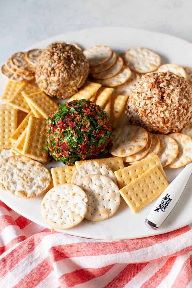 Cheese Ball Recipe from thelittlekitchen.net Cheese Ball Recipe from thelittlekitchen.net