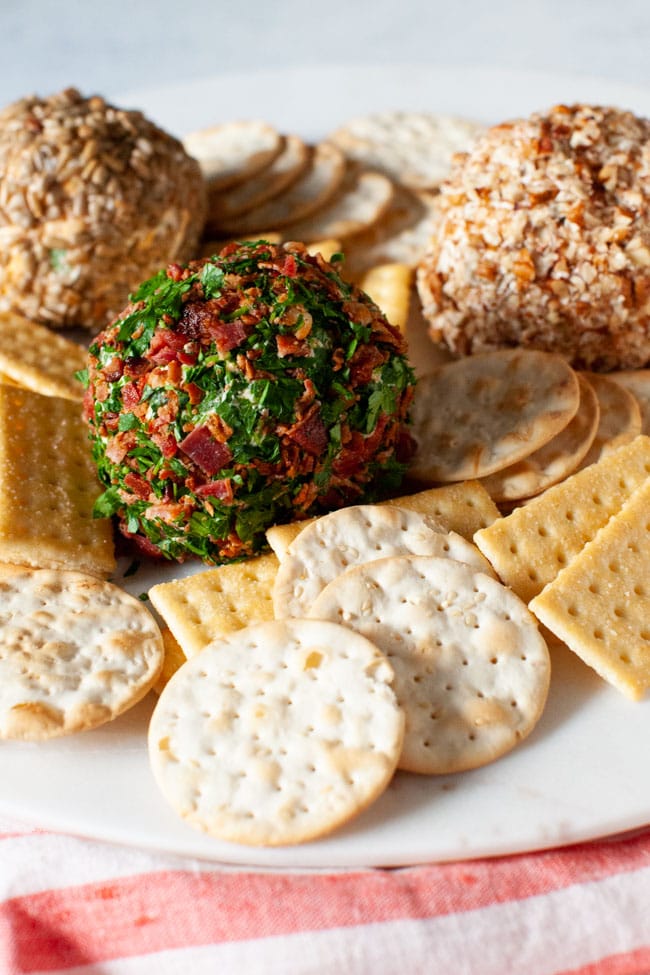 Cheese Ball Recipe from thelittlekitchen.net Cheese Ball Recipe from thelittlekitchen.net