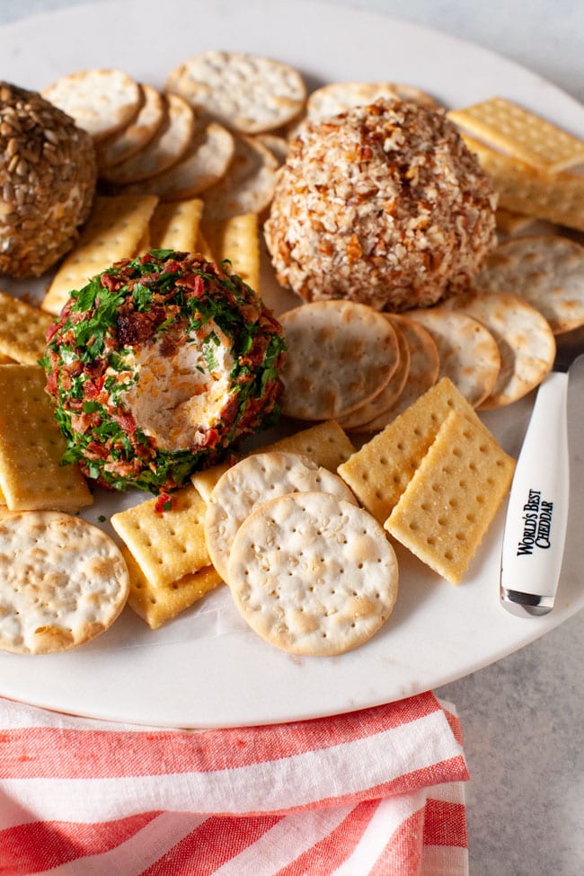 Cheese Ball Recipe from thelittlekitchen.net Cheese Ball Recipe from thelittlekitchen.net