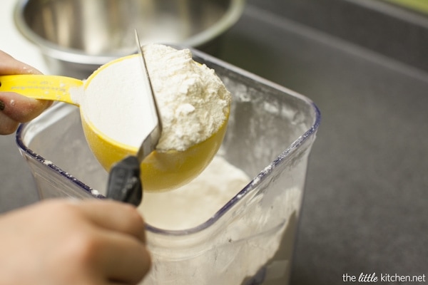 Chocolate Chip Scones from thelittlekitchen.net Chocolate Chip Scones from thelittlekitchen.net