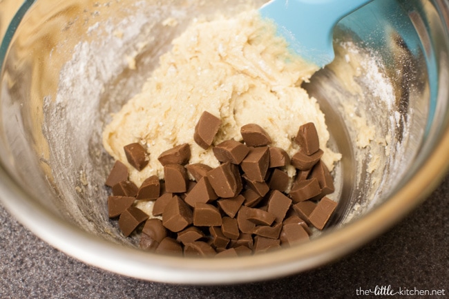 Chocolate Chunk Skillet Cookies from thelittlekitchen.net Chocolate Chunk Skillet Cookies from thelittlekitchen.net