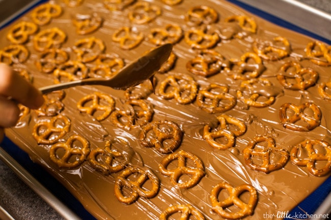 Chocolate Pretzel Bark from thelittlekitchen.net Chocolate Pretzel Bark from thelittlekitchen.net