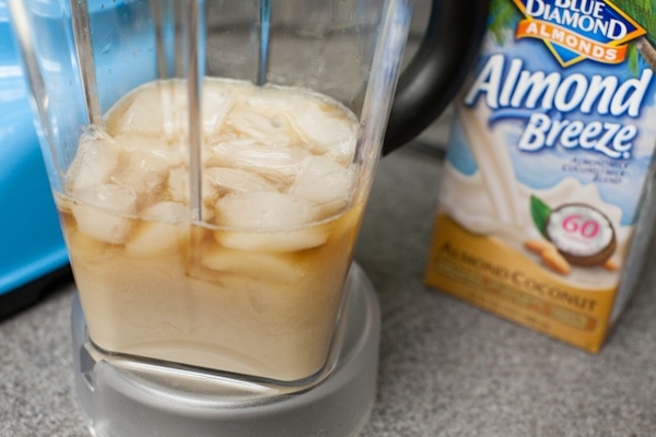 These smoothies are really really easy to make and with coconut almondmilk, you'll love it!! Coconut Almond Milk Tea Smoothies from thelittlekitchen.net These smoothies are really really easy to make and with coconut almondmilk, you'll love it!! Coconut Almond Milk Tea Smoothies from thelittlekitchen.net