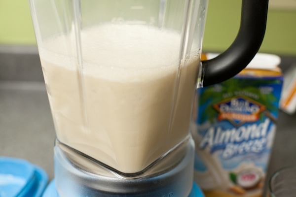 These smoothies are really really easy to make and with coconut almondmilk, you'll love it!! Coconut Almond Milk Tea Smoothies from thelittlekitchen.net These smoothies are really really easy to make and with coconut almondmilk, you'll love it!! Coconut Almond Milk Tea Smoothies from thelittlekitchen.net