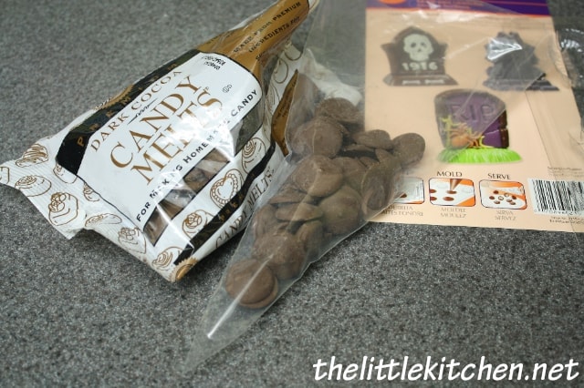 Fill the bag with candy melt wafers