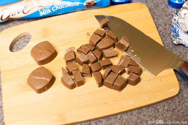 Milk Chocolate Walnut Blondies from thelittlekitchen.net Milk Chocolate Walnut Blondies from thelittlekitchen.net