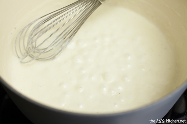 Pan-Seared Scallops with a Gruy猫re Cheese Sauce from The Little Kitchen thelittlekitchen.net Pan-Seared Scallops with a Gruy猫re Cheese Sauce from The Little Kitchen thelittlekitchen.net