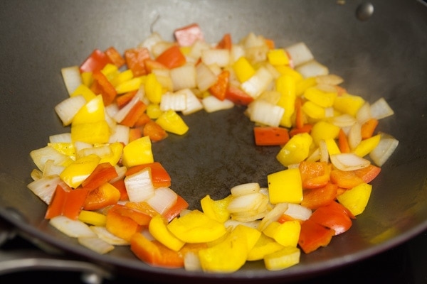 Pepper Chicken with Cashews Stir Fry from thelittlekitchen.net Pepper Chicken with Cashews Stir Fry from thelittlekitchen.net