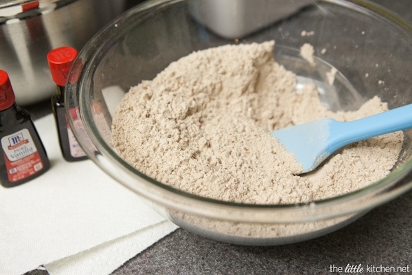Red Velvet Cream Cheese Crinkle Cookies from thelittlekitchen.net Red Velvet Cream Cheese Crinkle Cookies from thelittlekitchen.net