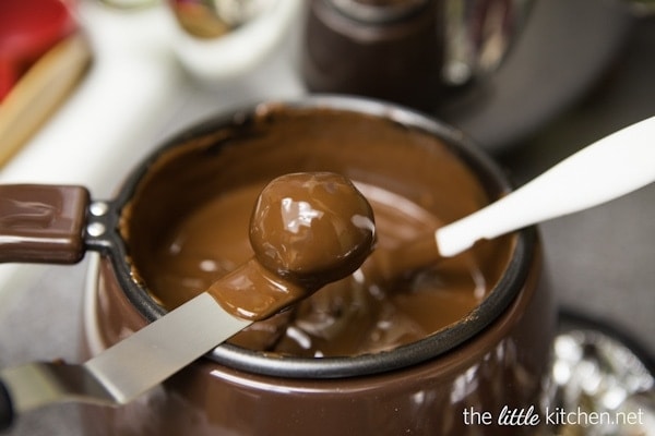 Red Velvet Oreo Truffles from The Little Kitchen Red Velvet Oreo Truffles