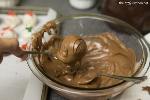 Red Velvet White Chocolate Chip Cookie Dough Truffles from thelittlekitchen.net Red Velvet White Chocolate Chip Cookie Dough Truffles from thelittlekitchen.net
