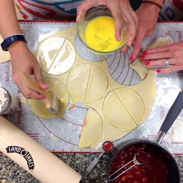 Rhubarb Pie Pops! Rhubarb Pie Pops!