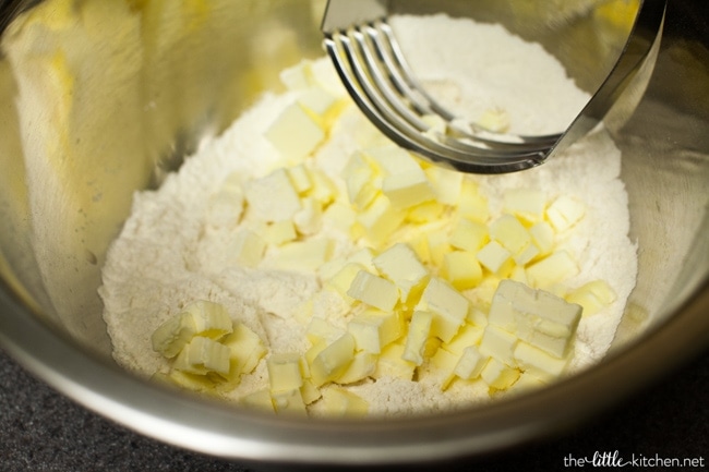 Strawberry Chocolate Hand Pies from thelittlekitchen.net Strawberry Chocolate Hand Pies from thelittlekitchen.net