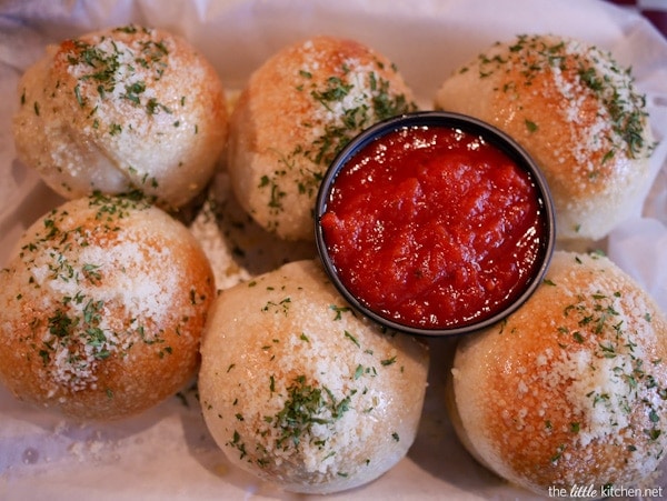 Dinner Rolls at Ole Town Pizza, Plant City Dinner Rolls at Ole Town Pizza, Plant City